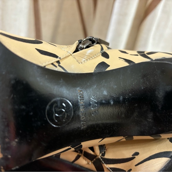 🆕 Chanel CC Runaway ankle boots👢 - Picture 8 of 13